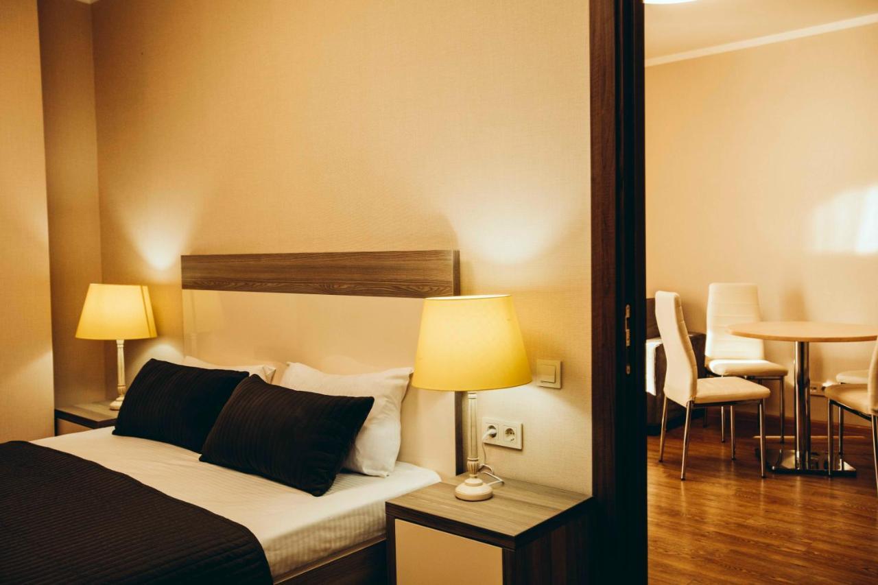 Holiday Lux Tower Batumi Room photo