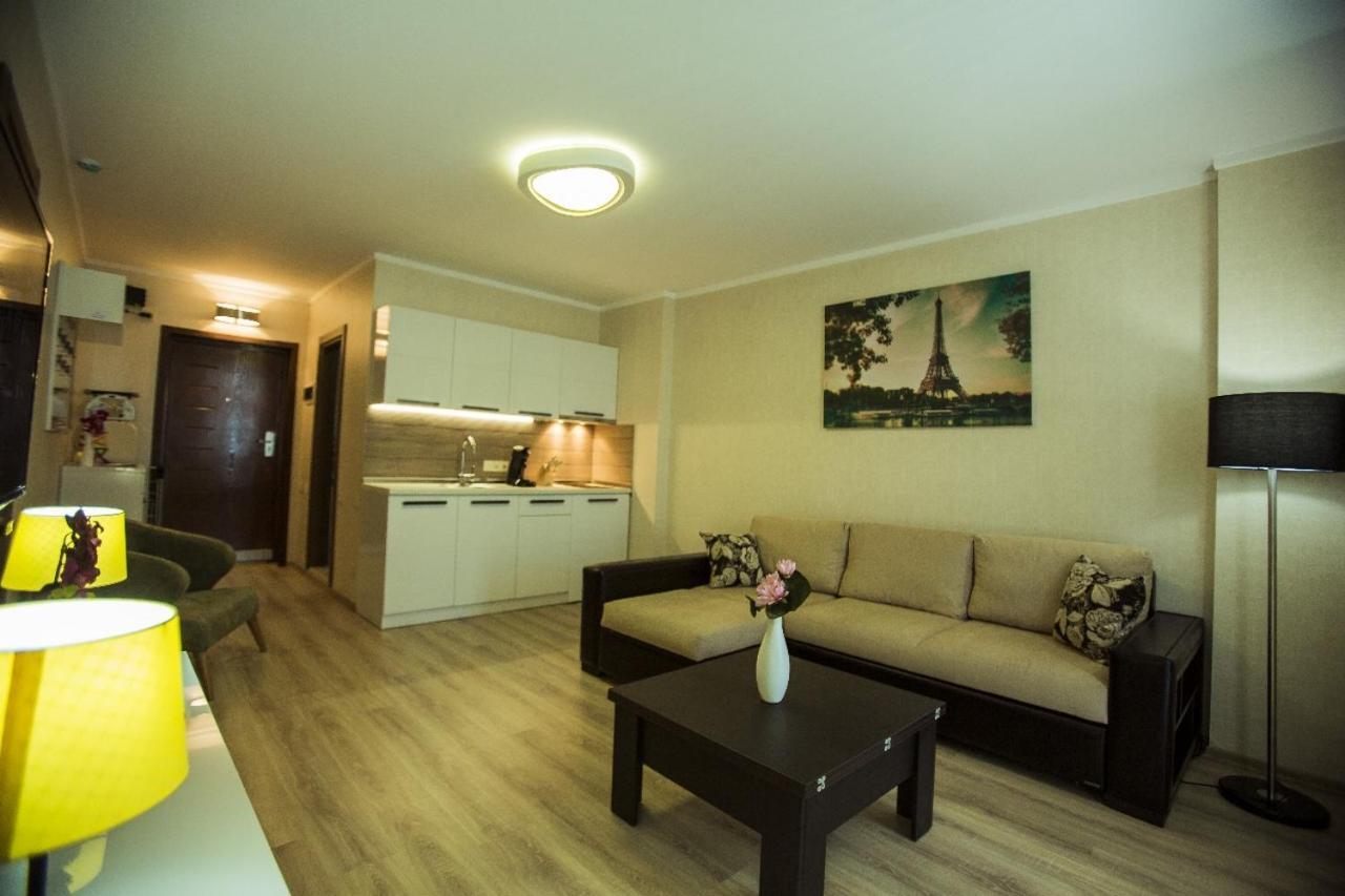 Holiday Lux Tower Batumi Exterior photo