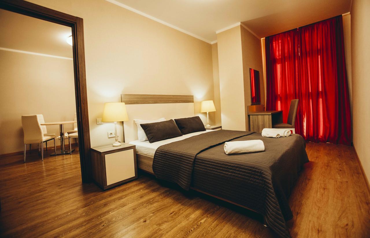 Holiday Lux Tower Batumi Exterior photo